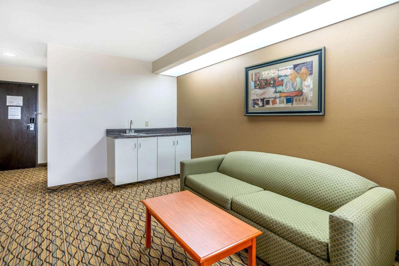 Quality Inn & Suites Джефферсон-Сити Экстерьер фото