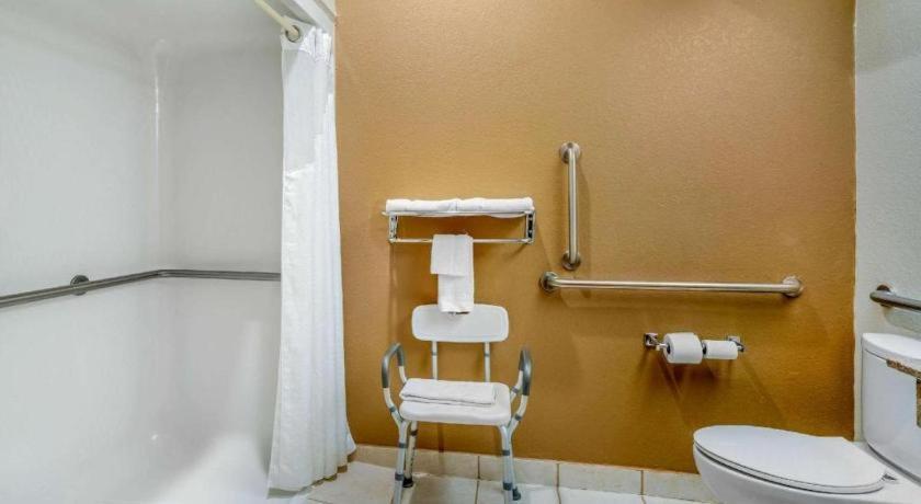 Quality Inn & Suites Джефферсон-Сити Экстерьер фото