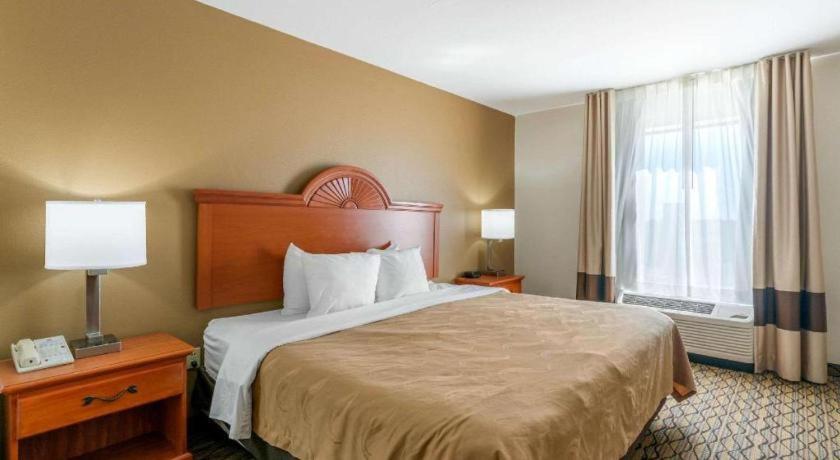 Quality Inn & Suites Джефферсон-Сити Экстерьер фото