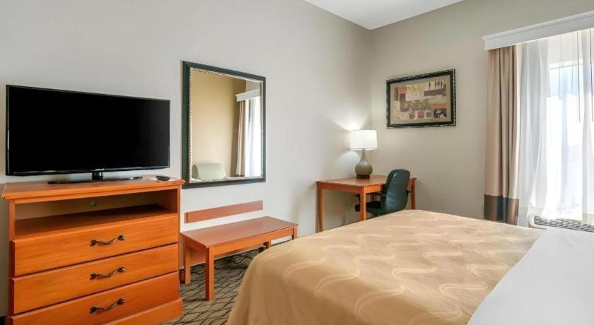 Quality Inn & Suites Джефферсон-Сити Экстерьер фото
