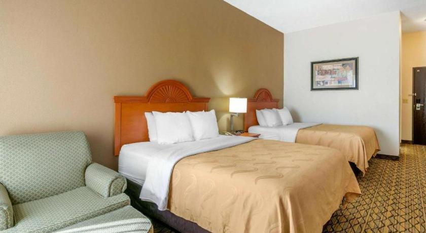 Quality Inn & Suites Джефферсон-Сити Экстерьер фото